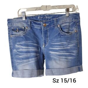 Women's Jean Shorts XL Mid Rise Denim Stretch Cuffed 5.5" Inseam Size 15/16